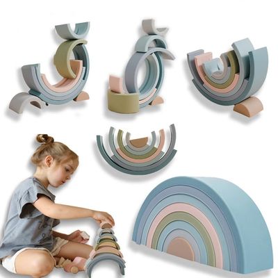ของเล่นเสริมการศึกษาสำหรับทารก BPA Free Rainbow Silicone Stacker Food Grade